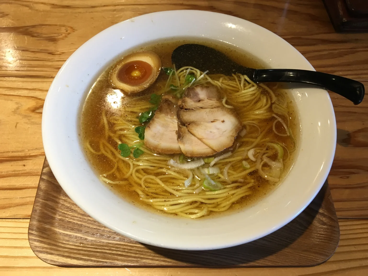 Seafood Broth Ramen in Fukuoka: The Intensity of Soy Sauce at Menya Sadotomo
