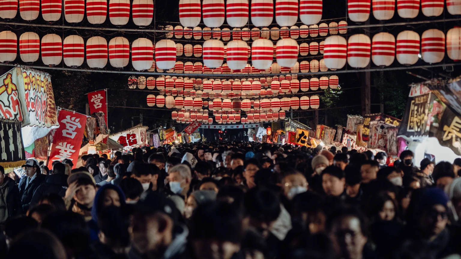 A First Visit to the Gods: My New Year’s Day at Ookunitama Shrine