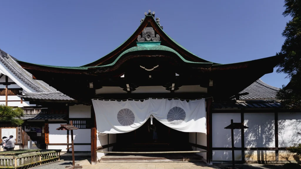 A Journey Through Time: My Personal Walk Through Kyoto's Daikakuji Temple