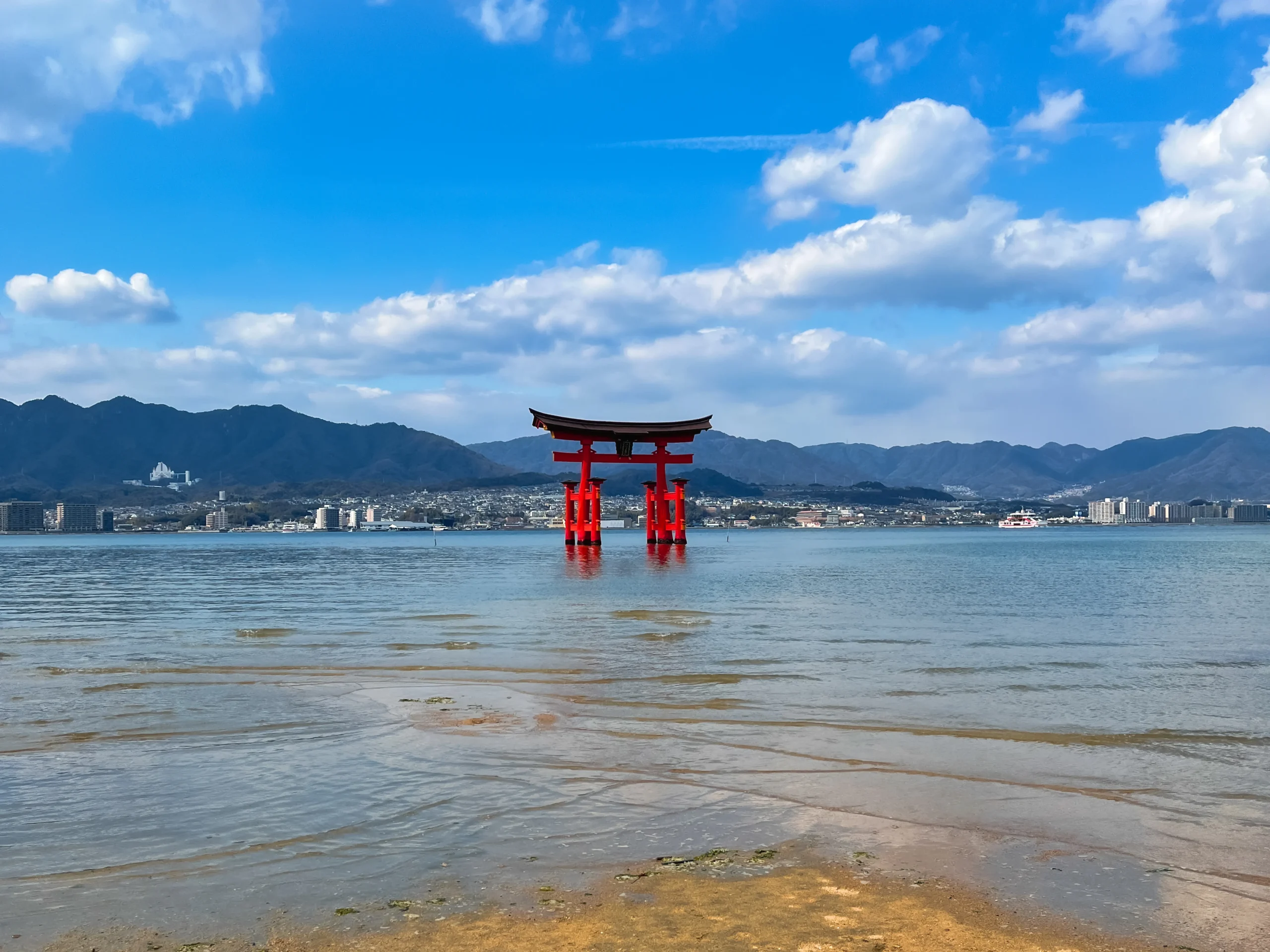 Miyajima Island 2026: Floating Torii, 5 Must-Eat Foods & Ferry Guide [With Tide Tips]