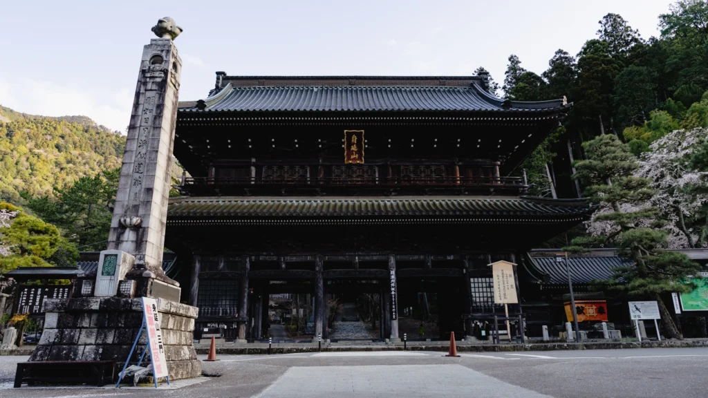 Sanmon gate of Minobusan Kuonji, one of Japan's three most famous temple gates