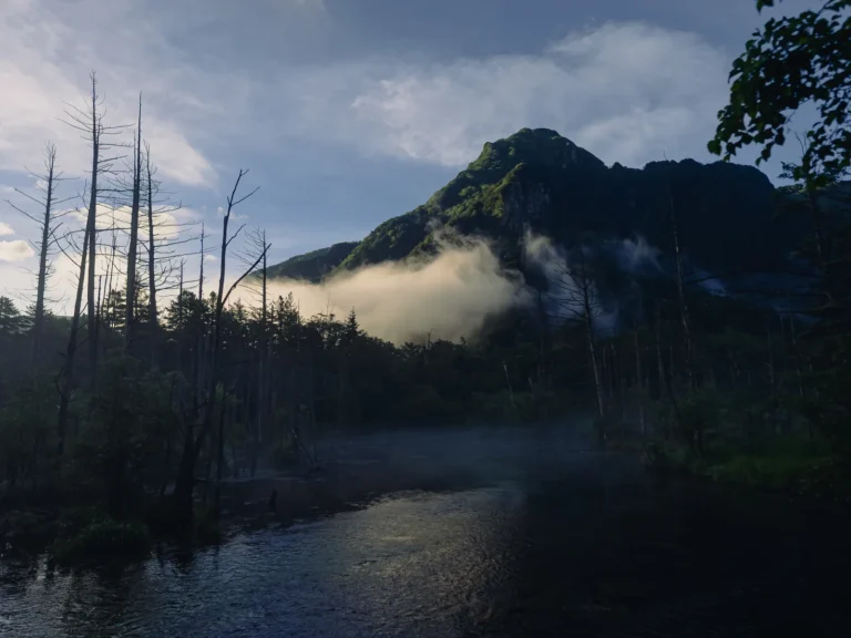 Kamikochi photo - kamikochi-misty-dawn-mountain
